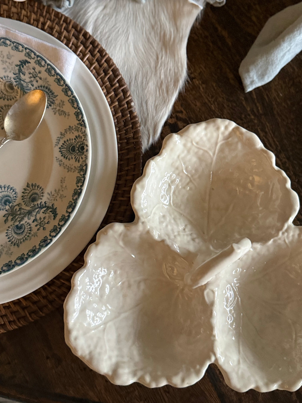 Vintage Three Leaf Cream Dish